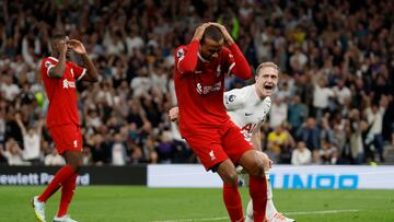 Soccer Football - Premier League - Tottenham Hotspur v Liverpool - Tottenham Hotspur Stadium, London, Britain - September 30, 2023 Liverpool's Joel Matip looks dejected after scoring an own goal and Tottenham Hotspur's second Action Images via Reuters/Peter Cziborra NO USE WITH UNAUTHORIZED AUDIO, VIDEO, DATA, FIXTURE LISTS, CLUB/LEAGUE LOGOS OR 'LIVE' SERVICES. ONLINE IN-MATCH USE LIMITED TO 45 IMAGES, NO VIDEO EMULATION. NO USE IN BETTING, GAMES OR SINGLE CLUB/LEAGUE/PLAYER PUBLICATIONS.