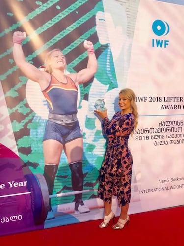 Lydia Valentín repite como mejor halterófila del mundo