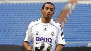 Marcelo signs Real Madrid contract extension until 2022