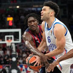 El Efes rompe la imbatibilidad del Buesa en Euroliga