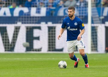 A los jugadores del Schalke solo se les permitió usar botas Adidas cuando el exdefensa del Manchester City Nastasic firmó en 2015. Pero el serbio proporcionó una nota médica para demostrar que solo podía usar Nike.