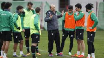 Calderón: "Estamos obligados a sacar algo en Mestalla"