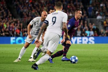 Barcelona's Arthur feels Camp Nou love amid Xavi comparisons