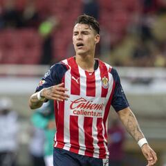 'Chicote' Calderón mandó a callar a la afición de Chivas