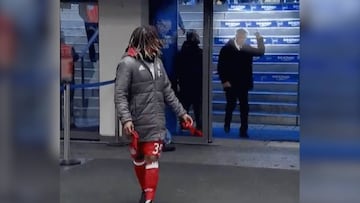 Fed-up Carlo Ancelotti gives Hertha fans 'the finger'