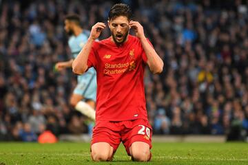 Lallana no es convocado desde noviembre de 2016, esto debido a una lesión. Su regreso hace unas semanas, sufrió un contratiempo tras recaer en su lesión, por lo que un nuevo llamado con Inglaterra fue interrumpido, mientras su participación en el Mundial se encuentra en duda.