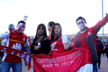 Marea roja: Los hinchas vivieron la novena de Santa Fe