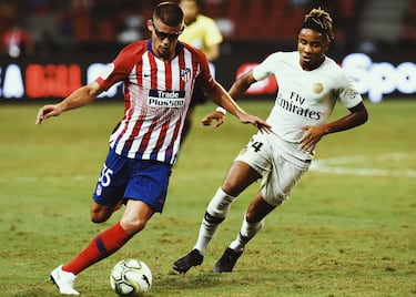 El central acabó teniendo un protagonismo importante ante las bajas en la zaga colchonera, participando también como lateral izquierdo. Jugó un total de 14 partidos bajo el mando de Simeone, entrando en los planes del Cholo en Liga, Champions y Copa. Cedido junto a Mollejo al Deportivo, luego se fue cedido al Besiktas que lo terminó fichando. En el Besiktas le mandaron cedido al Hamburgo y al Arouca. Tras terminar su contrato en 2024 con el club turco, se marchó libre al Racing de Santander. Este verano firmó por el Málaga CF, reencontrándose con su antiguo compañero, Joaquín Muñoz.