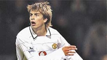 <b>DE BLANCO. </b>Gerard Piqué hizo un partido sensacional con el United.