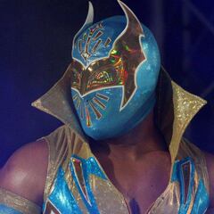 Sin Cara, otro latino enmascarado en la WWE