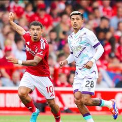 Julián Araujo debutó con el Bornemouth y es el mexicano número 12 en la historia de la Premier League
