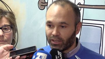 Iniesta: "Ojalá Piqué puede estar muchos años en el Barça"