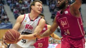 Rafa Luz, ante Marcus Landry.