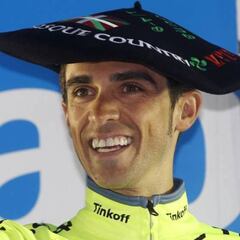 Contador y su futuro: "Para un par más de añitos tiene"