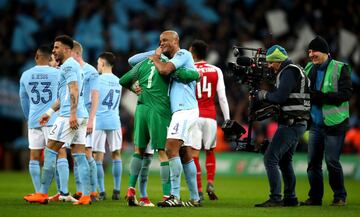 El emotivo festejo de Bravo en el título del City