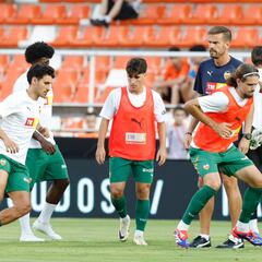 André Almeida y Fran Pérez vuelven a la convocatoria