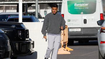 27/01/23
VALENCIA CF
CIUDAD DEPORTIVA
PARKING
LLEGADA JUGADORES ENTRENAMIENTO
JUSTIN KLUIVERT