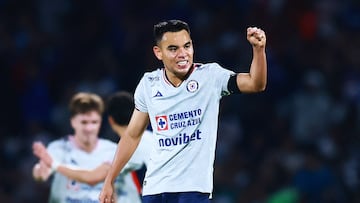 Soccer Football - Liga MX - Pumas UNAM v Cruz Azul - Estadio Olimpico Universitario, Mexico City, Mexico - March 14, 2026 Cruz Azul's Carlos Rodriguez celebrates scoring their second goal REUTERS/Eloisa Sanchez