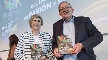 09/06/21 ATLETISMO
Presentacion del Libro “ Mujeres que dejaron huella mas alla del deporte ” de Paloma del Rio Cañadas y Juan Manuel Surroca