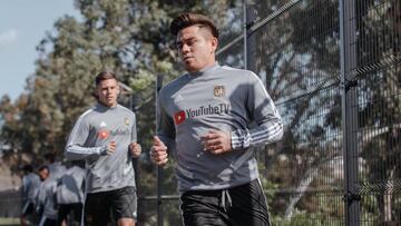 El delantero salvadoreño sufrió una lesión en el pie y deja en duda su participación en los Playoffs de la MLS. Zelaya no tiene fecha de regreso.
