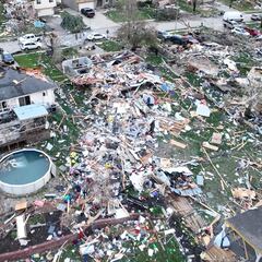 Tornado en Oklahoma deja dos muertos, incluido un bebé, y enormes daños materiales
