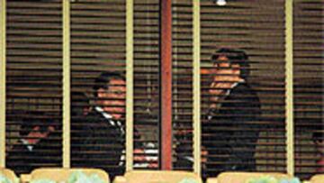 <b>TONI MUÑOZ SE ESTRENÓ CON DERROTA</B>. El director deportivo del Atlético, Toni Muñoz, viajó a Bilbao acompañando al equipo en su primer desplazamiento.