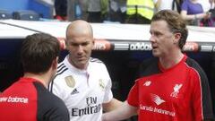 McManaman, con Zidane en el Coraz&oacute;n Classic Match entre Real Madrid y Liverpool.