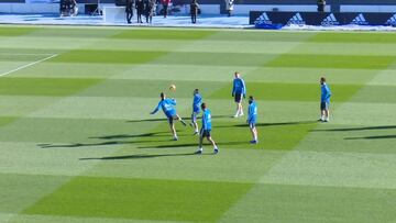 Ramos: Real Madrid keepie-ups almost end in training accident
