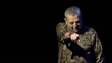 César Bono es llevado de emergencia al hospital