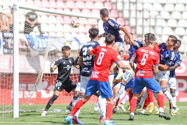 El Marbella abre la grieta del Algeciras