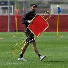 Vicente Moreno: "Víctor lo ha hecho muy bien en su debut"