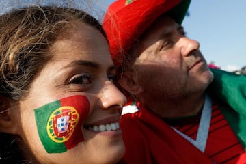 Aficionados portugueses antes del partido contra España.