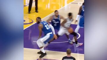 El lío monumental de Irving a LeBron: ¿dónde está la pelota?