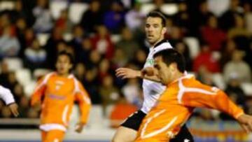 <b>El detalle: Armenteros, a prolongar su buen momento</b> Se había especulado en las últimas horas con la presencia de Momo en la convocatoria azulina para el partido contra el Zaragoza. Sin embargo, Gorosito ha querido ser consecuente con la decisión que tomó en las últimas semanas y al final no incluyó al futbolista canario en la lista. Emiliano Armenteros, por tanto, tiene una oportunidad de oro para volver a marcar, como hizo en Valencia.