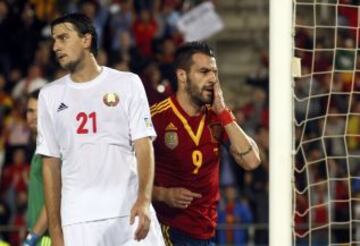 Clasificación mundial 2014. España-Bielorrusia. 2-0. Negredo celebra el segundo tanto con una dedicación a María de Villota.