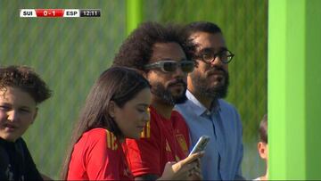 Marcelo, en Zúrich, viendo el partido de su hijo Enzo.