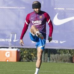 El último servicio de Dani Alves, 38 años, empieza en Riad