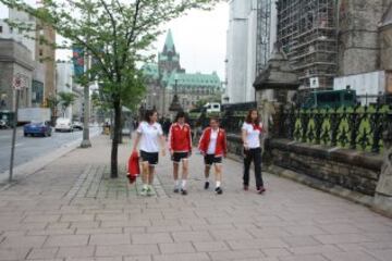 La Selección femenina ha aprovechado su mañana libre para hacer turismo por Ottawa.