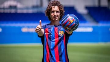 Emre Demir: “Si encuentro un equipo en el que juegue, me voy del Barca”