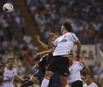 Tercera jornada de la Liga Bbva. Valencia - Barcelona. 2-3. Helder Postiga anota el segundo gol.