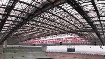 <B>LIBRE DE HUMOS.</B> Los propietarios del estadio se unen en la lucha contra el tabaco.