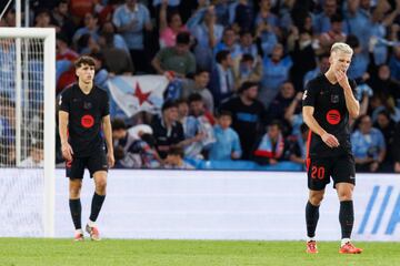 2-2. Pau Cubars y Dani Olmo tras marcar Hugo ?lvarez el segundo tanto en el minuto 85 de partido.