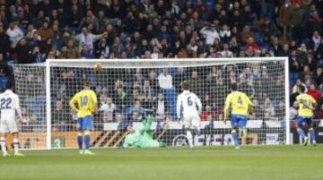 1-2. Jonathan Viera marcó el segundo gol de penalti.