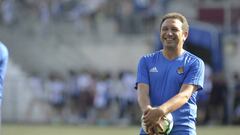 Eusebio , entrenador de la Real Sociedad, durante el entrenamiento de su equipo.