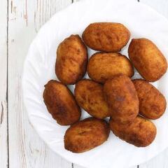 Detectan fragmentos de plástico en lotes de croquetas congeladas: marcas afectadas