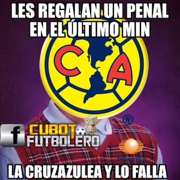 Los memes se burlaron del arbitraje en el Clásico Nacional