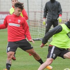 Nano Mesa llega cedido desde Cádiz para la delantera