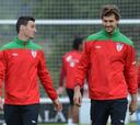 El tapón formado por Llorente y Aduriz, fuente de delanteros para la Segunda B