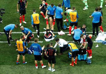 Los jugadores croatas preparándose para la prórroga.