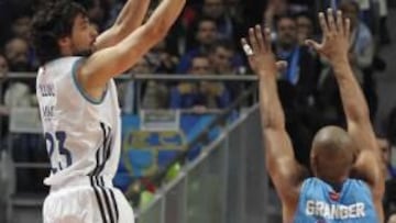 Llull, en un intento triple.